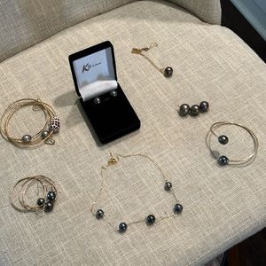 Genuine Tahitian pearl jewelry